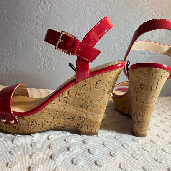 NINE WEST Red Patent Leather Cork Wedge - Picture 6 of 16